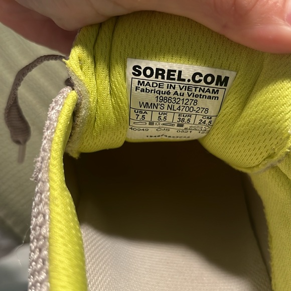 Worn Once Sorel Kinetic RNEGD Sneakers - Picture 11 of 11